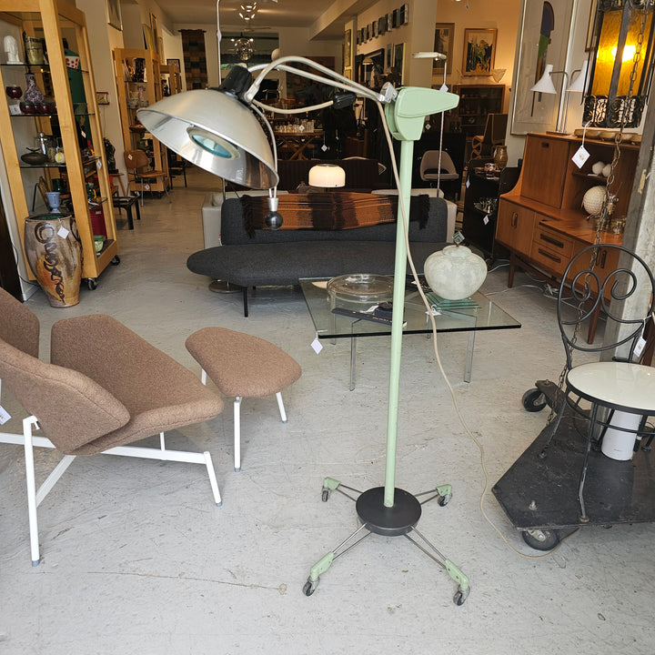 Industrial Green Rolling Medical Floor Lamp