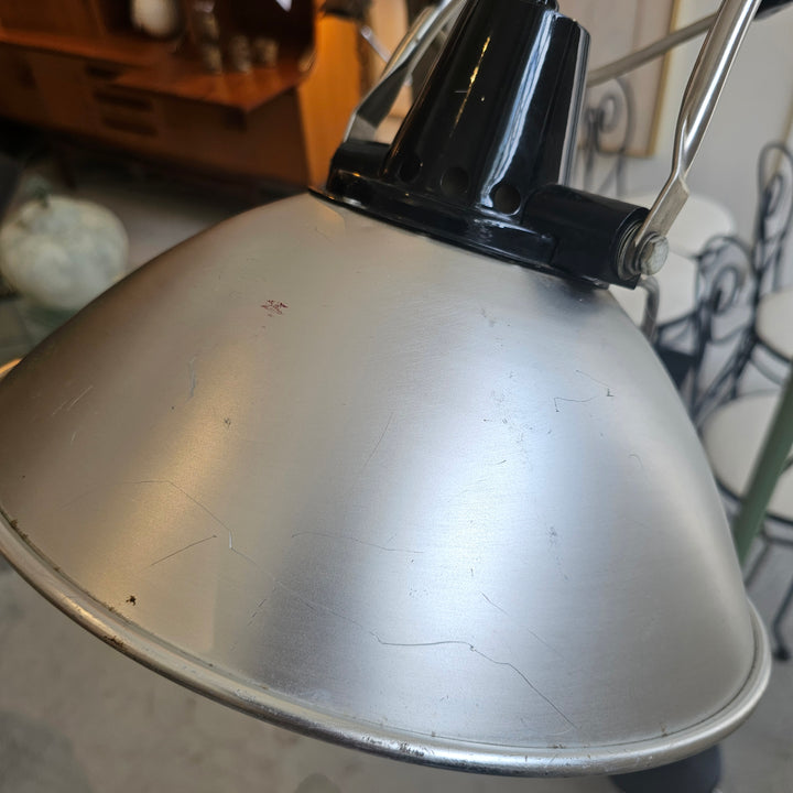 Industrial Green Rolling Medical Floor Lamp