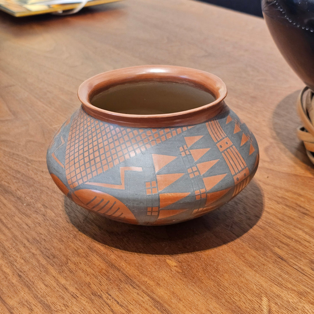 Lila Silveira Mata Ortiz Mexican Pot - Signed