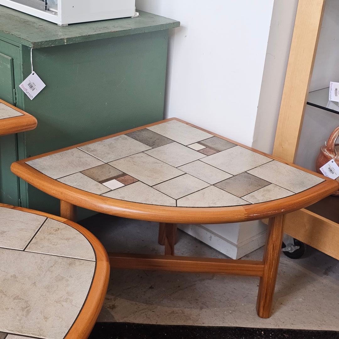 Gangso Mobler Tile Top Corner Side Table